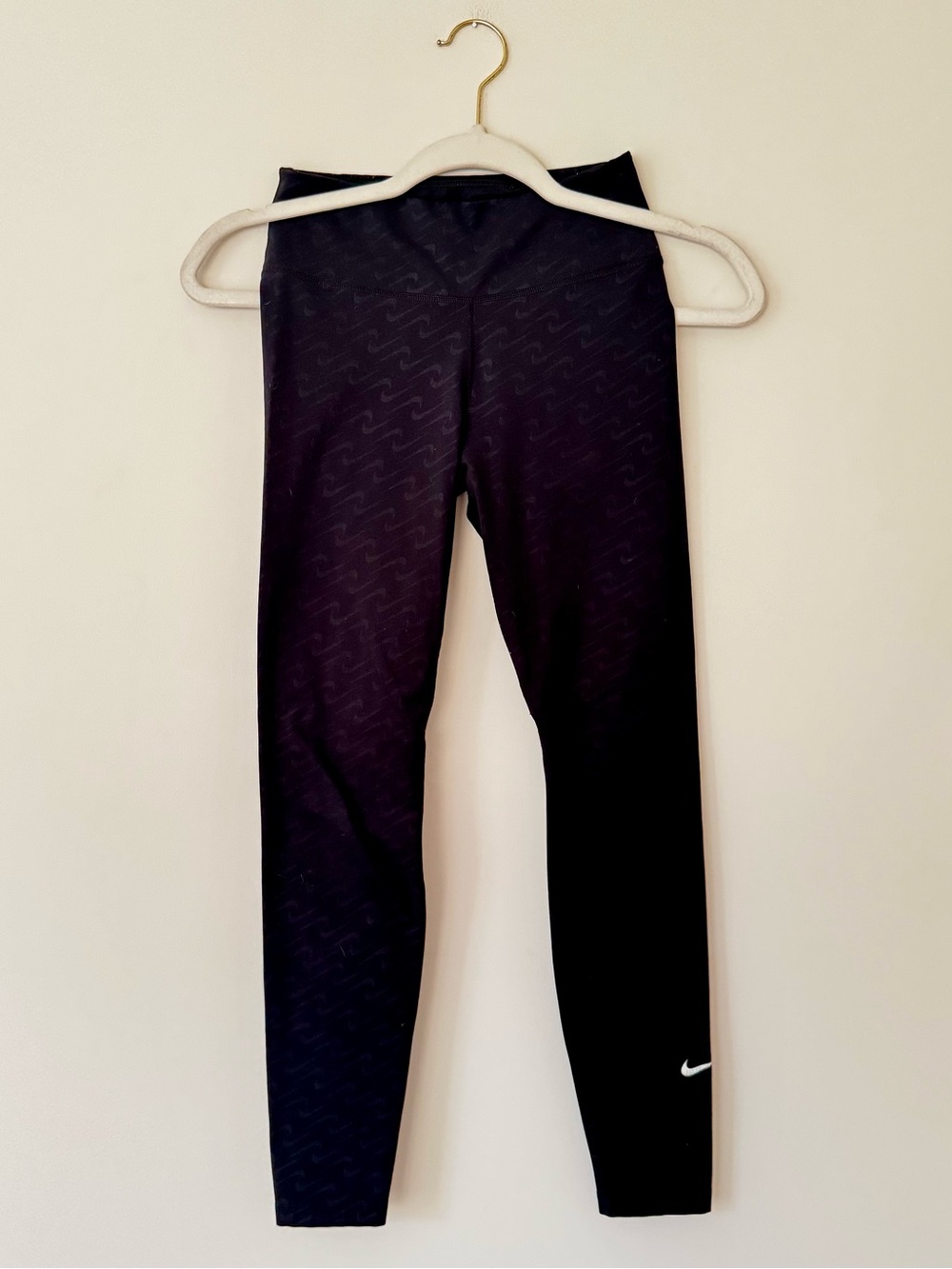 Nike Training Dri Fit Icon Clash Embossed All Over Print Leggings, Black – XS - Picture 2 of 7